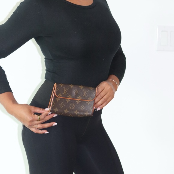 LOUIS VUITTON MONOGRAM POCHETTE‎ FLORENTINE BELT BAG - Picture 2 of 8